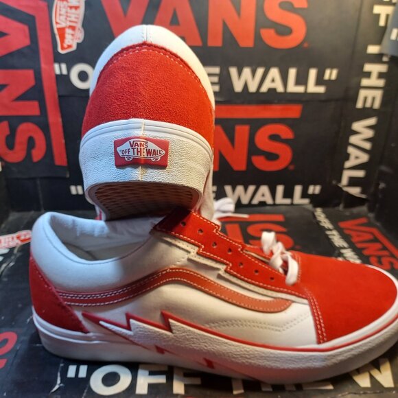 Vans Men's U.S. Size 12 Old Skool Bolt Red/White Classic Suede VN0009Q56RT Rare - Picture 1 of 12